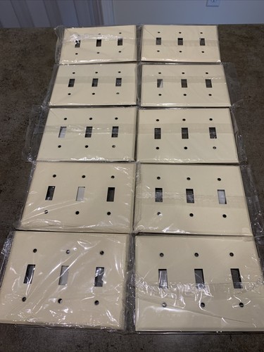 Lotto di 10 placche da parete Mulberry 3 interruttori rughe metallo verniciato avorio - Foto 1 di 4