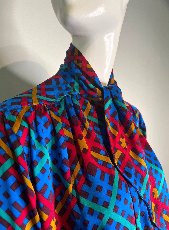 Blusa F/W 1985 Yves Saint Laurent Rive Gauche seda satinado talla 38, de colección años 80 Foto 3 de 4