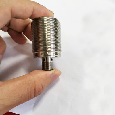 IFM  IIT205 Inductive Sensor Threaded Type 10...36 DC PNP New  KD