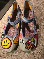 Hot Chocolate Design Chocolatias Hippie Girls Womens Mary Jane Flat - Size 32