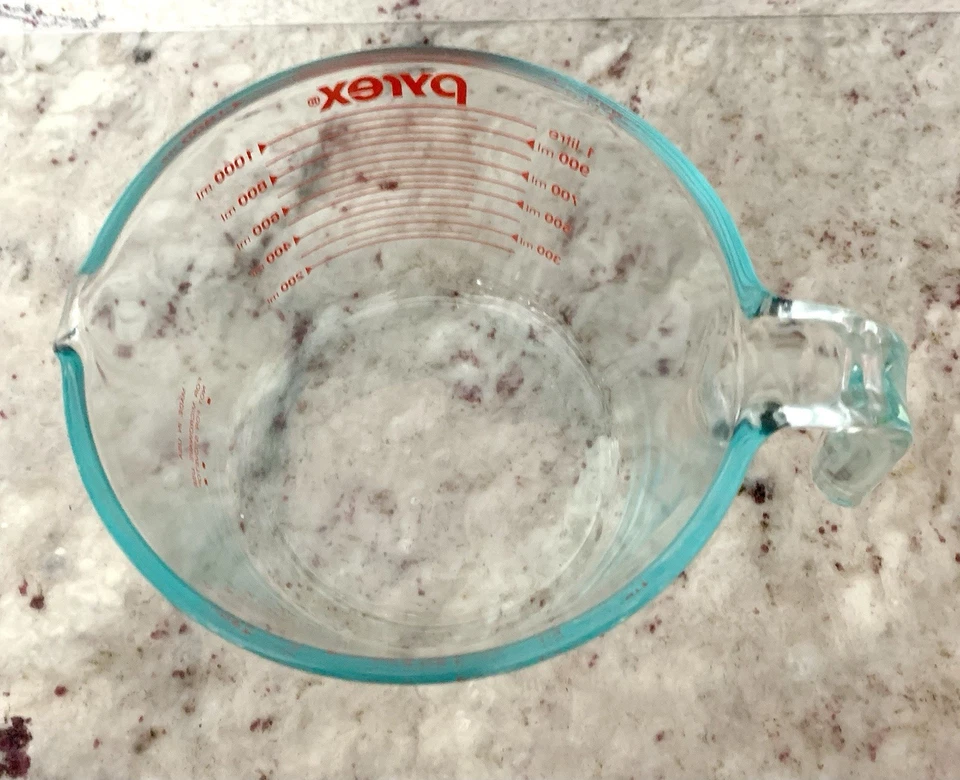 PYREX- Prepware 4-cup Measuring Cup- Red Graphics- Clear Open Handle - FAST SHIP - Image 3 of 3