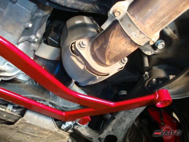 MEGAN Front Lower H Brace Bar for Subaru Impreza WRX STI 08-14 - Red - Image 4 of 4