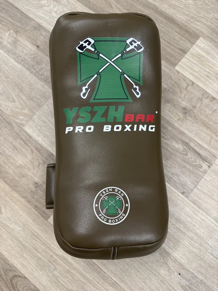 Warrior lLight Pair Muay Thai  PADS Boxing Kicking MMA Martial Arts Punch - Image 2 of 4