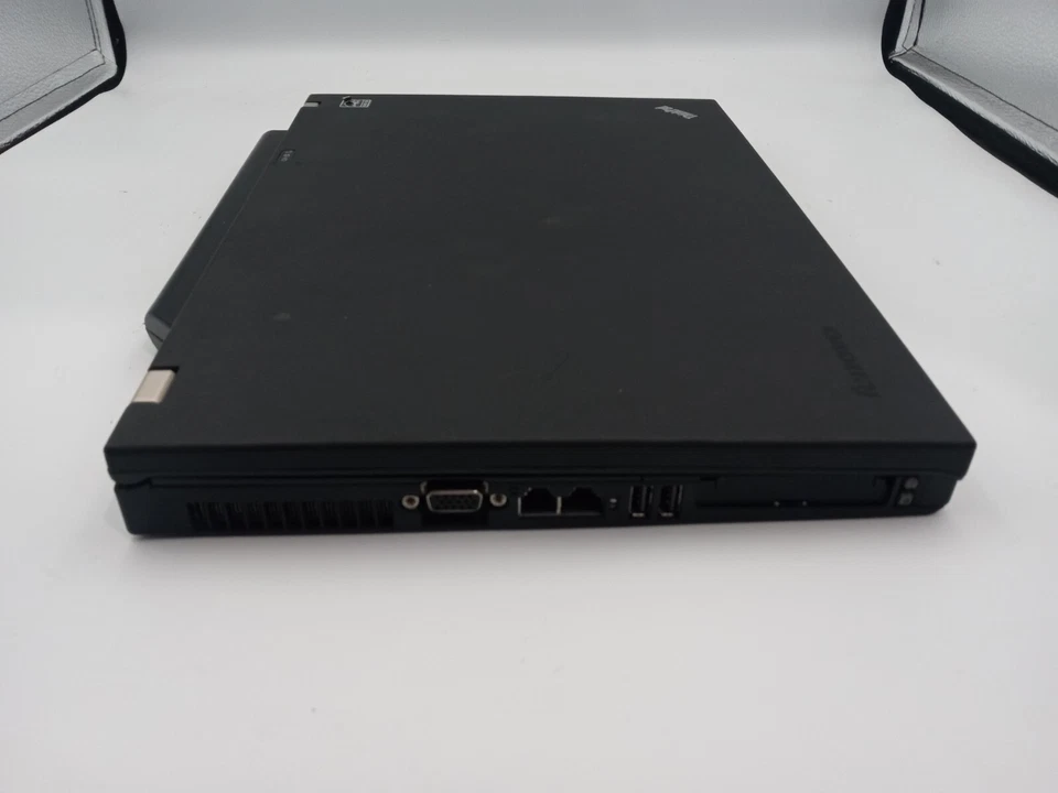 IBM / Lenovo ThinkPad 14" Vintage Laptop  2GB RAM 80GB HDD Windows XP WiFi -RR - Image 3 of 4