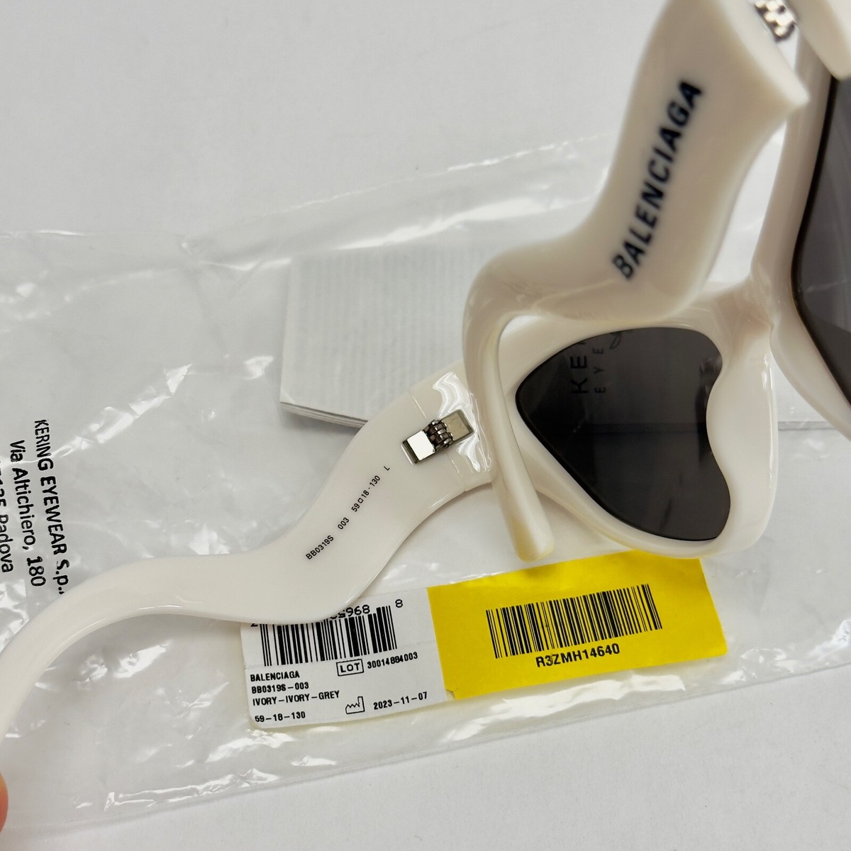 BALENCIAGA HAMPTONS CAT 0319 Ivory White Fashion Wavy