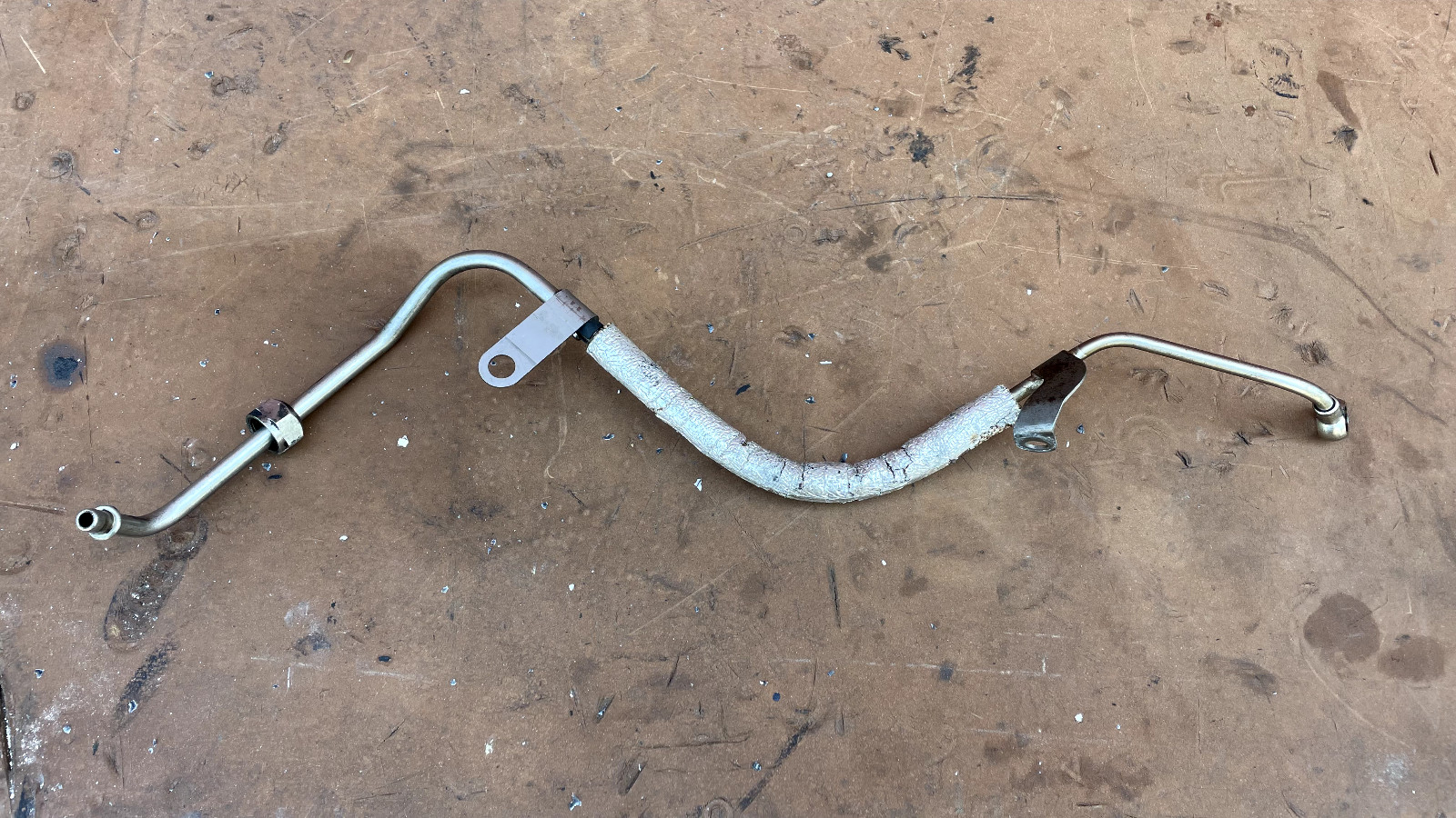 Ferrari 488 GTB Spider OIL DELIVERY PIPE TO LH TURBO   325406  OEM used