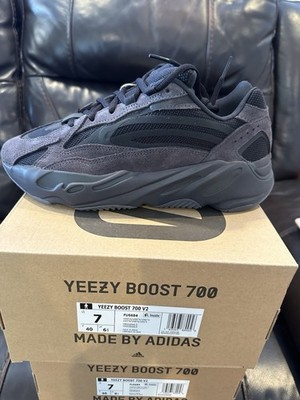 adidas Yeezy Boost 700 V2 Vanta FU6684 Kanye West Low Top Men's Sneaker