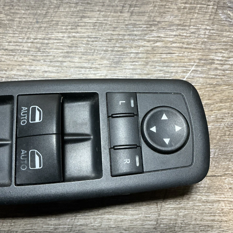 Dodge Ram 1500 2011-2024 interruptor de ventana eléctrica principal del lado del conductor delantero izquierdo OEM Foto 2 de 4