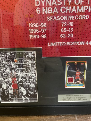MICHAEL JORDAN FRAMED CHICAGO BULLS STAT JERSEY CARD AUTO REPRINT LAST DANCE - Picture 3 of 6