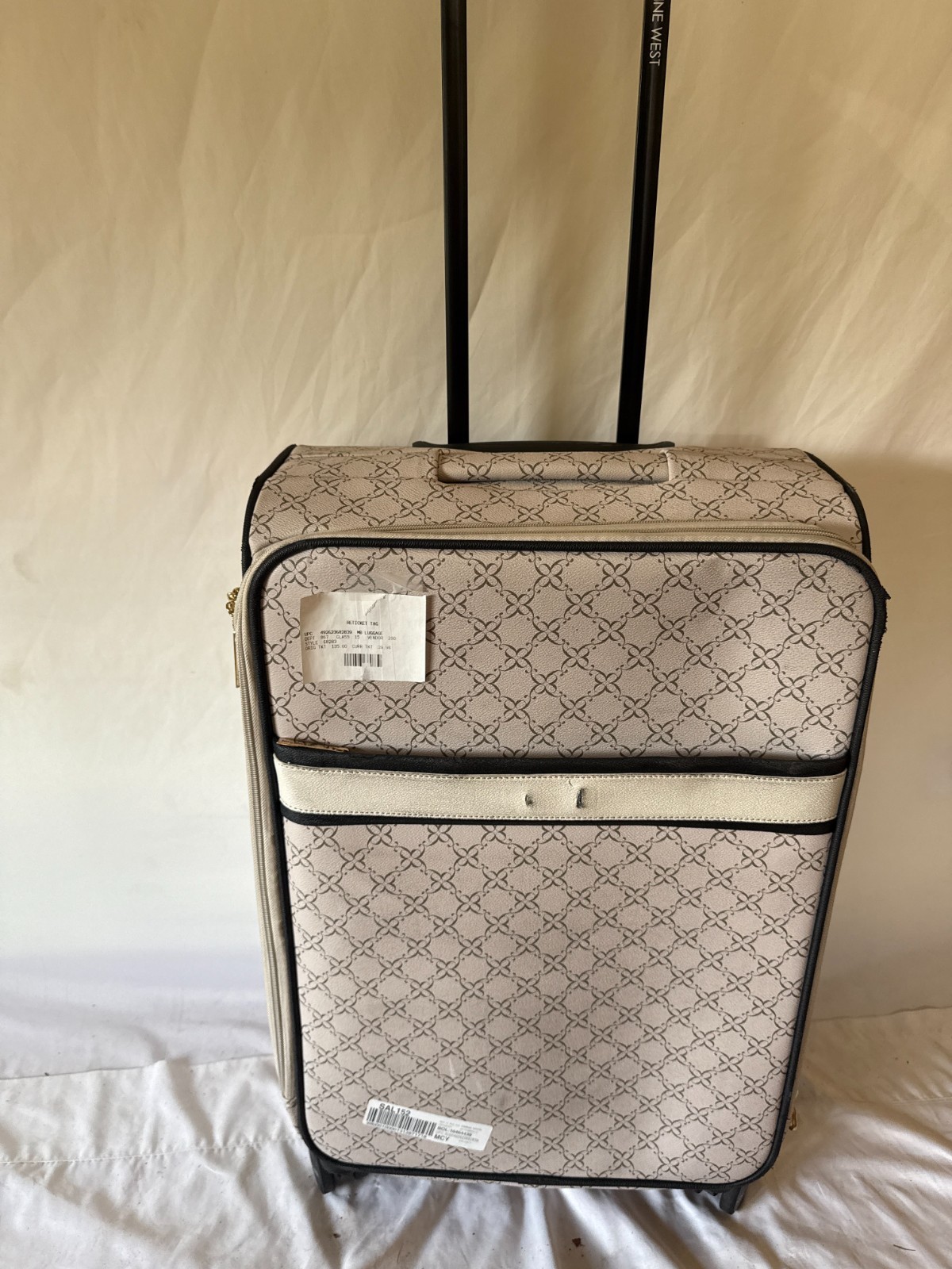 Geometric Print Ivory  Travel Suitcase