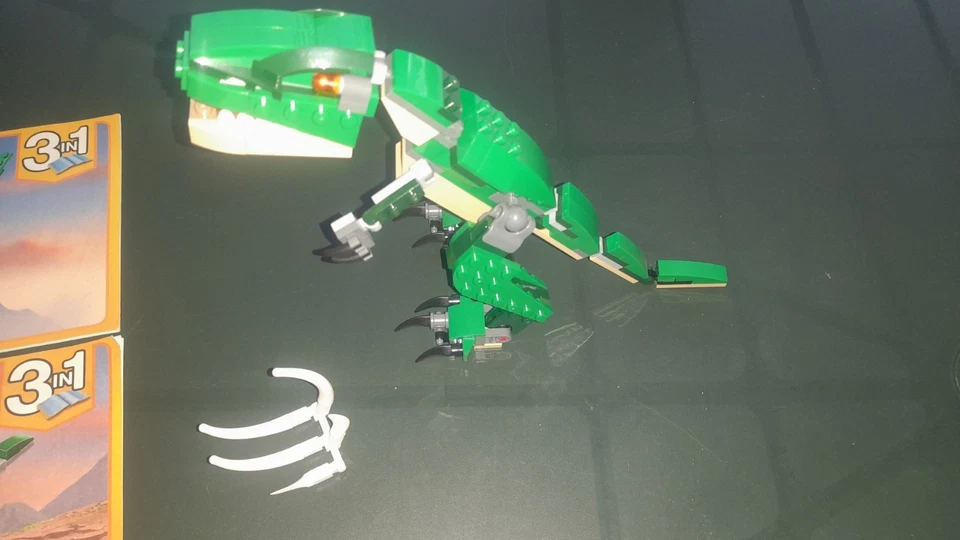 LEGO Creator 31058 Mighty Dinosaurs, foto 1 di 4
