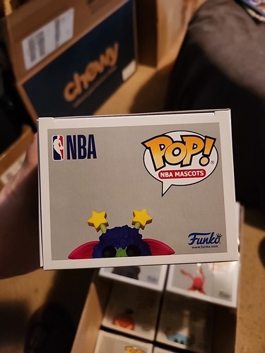 Funko Pop NBA Mascotas Orland Magic - Figura Stuff the Magic Dragon con Protector - Imagen 6 de 7