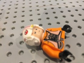 LEGO Star Wars Luke Skywalker Minifigure (X-Wing Pilot Suit) ~Sets 8129/9493