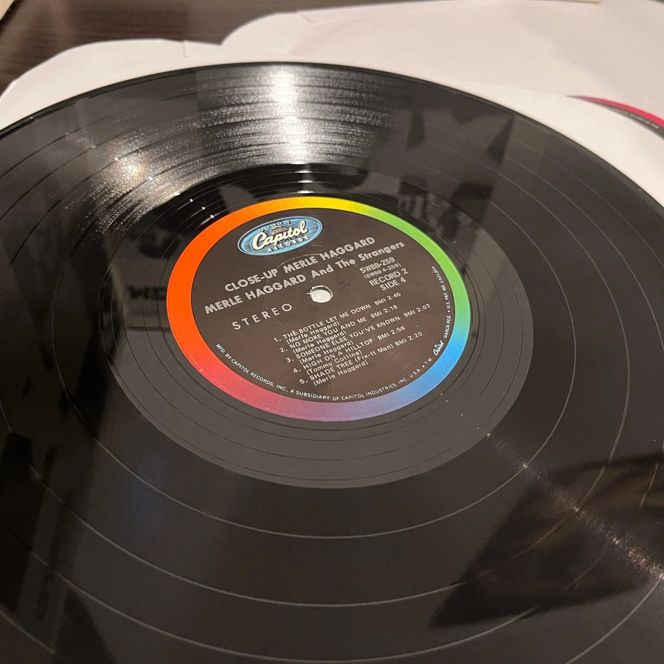 MERLE HAGGARD - Close-Up (Capitol) - 12" Vinyl Record 2xLP - VG - Image 4 of 4