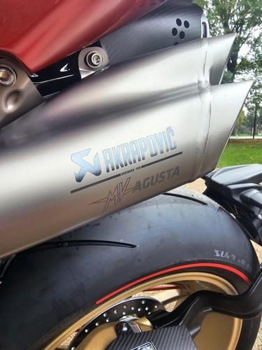 MV Agusta Superveloce 1000 Serie Oro, SPECIAL ORDER ONLY. CALL MV AGUSTA LONDON - Picture 6 of 12