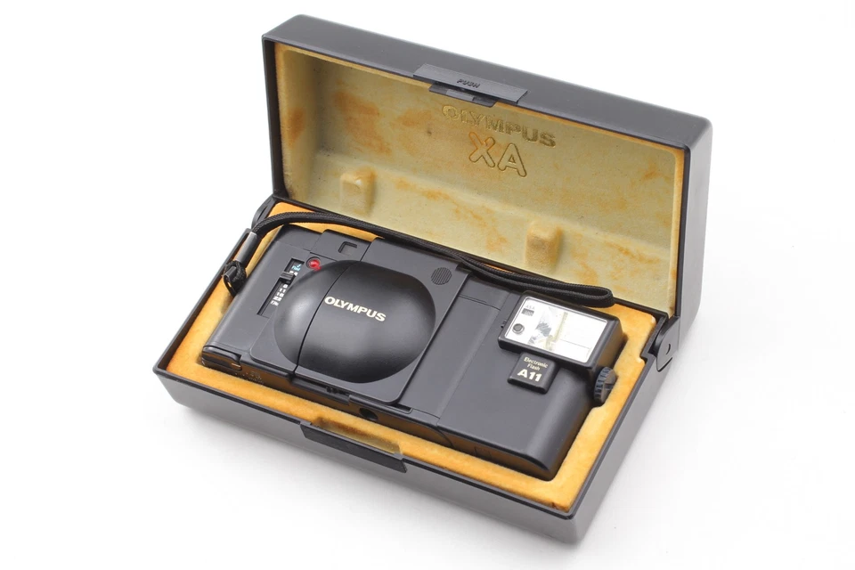 * MINT in Case * Olympus XA + A11 Flash 35mm Rangefinder Film Camera From JAPAN - Image 3 of 4
