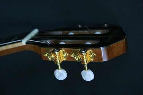 Tatsuro Furubayashi RCT-04SP Concert Ukulele Pine & Rosewood New - Afbeelding 1 van 6