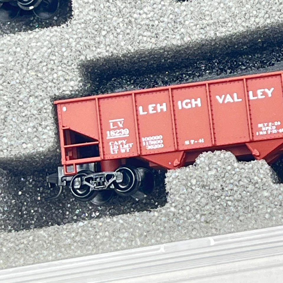 Uncle Will's Full Throttle Z Gauge Lehigh Valley LV 18206, 18239 Hopper - NEW - Image 4 of 4