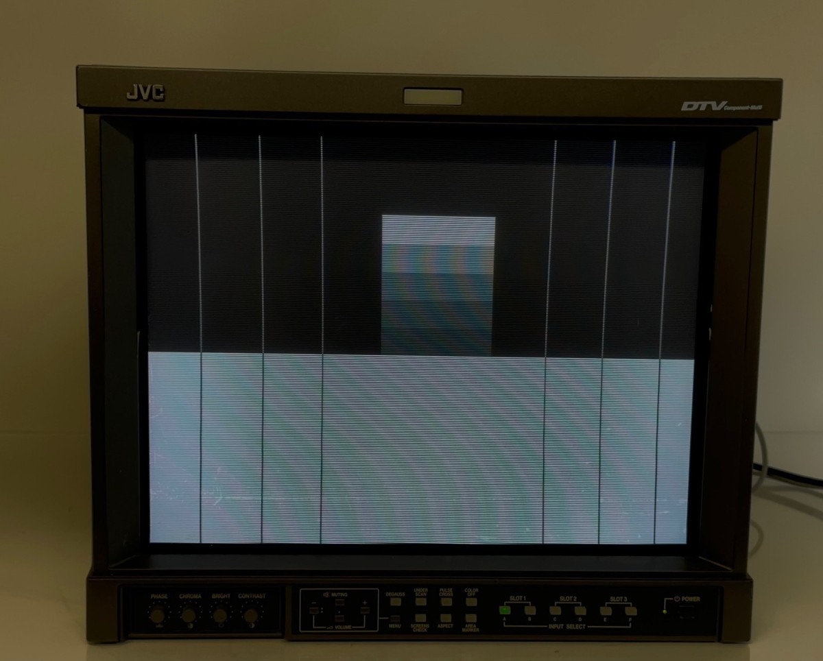 JVC DT-V1710CG 17inch CRT HD Monitor Retro Gaming | eBay