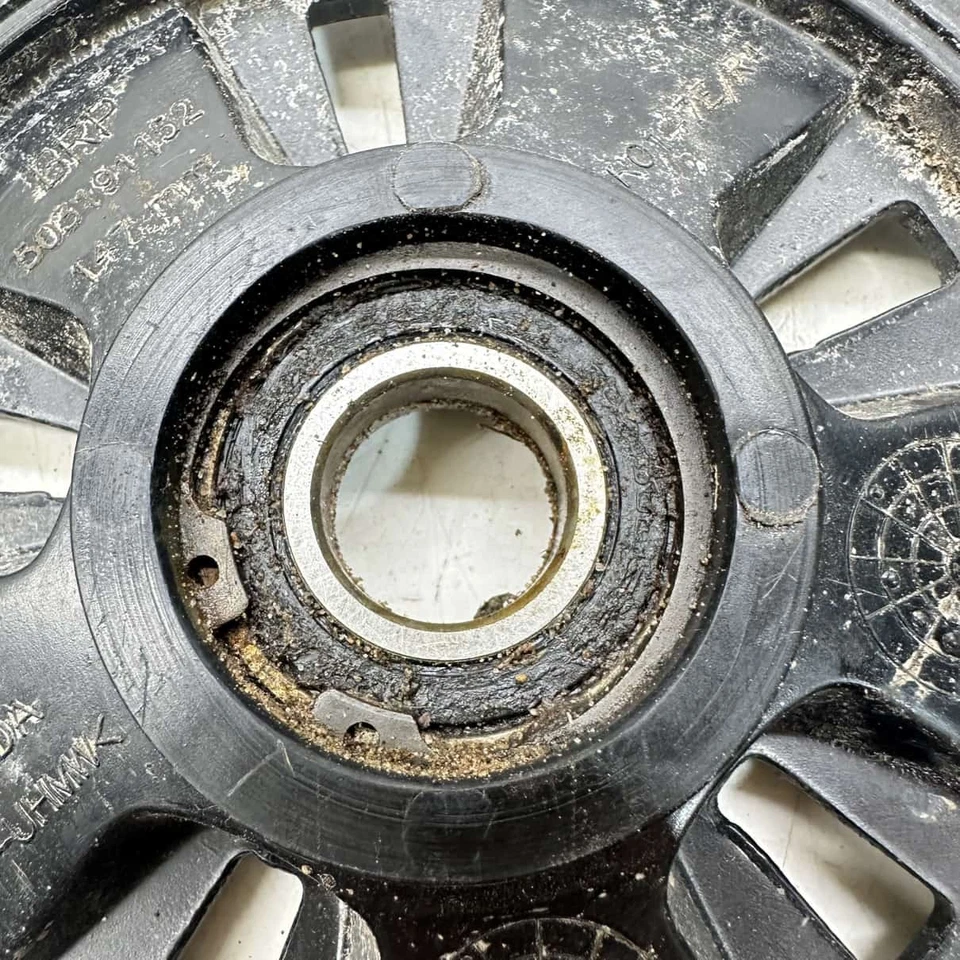 Комплект колес Deep Black, 147 мм — 2016 Skidoo Tundra LT 550 - Изображение 2 из 4