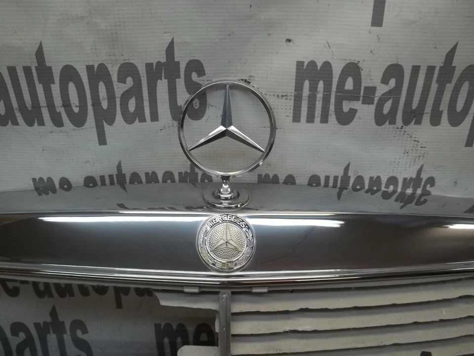 Parrilla de parachoques delantero Mercedes-Benz W123 1977-1985 OEM de fábrica Foto 2 de 4