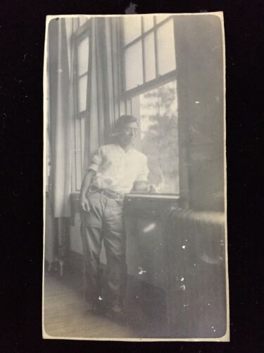 #4409 Japanese Vintage Photo 1940s / Man shirt window curtain - Picture 1 of 4