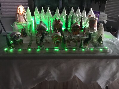 パオラドール パオラレイナ クリスマスカラー グリーン ロンパース セット Christmas Village Display XL Platform For Dept 56 Grinch Who Ville