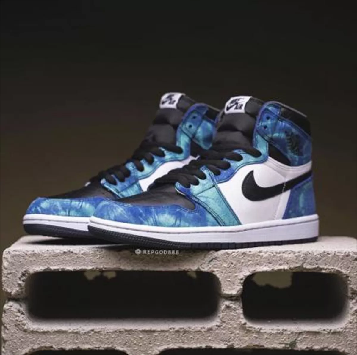 NIKE Women'S AIR JORDAN 1 RETRO HIGH OG TIE-DIE CD0461-100 US 8.5 / 25.5cm