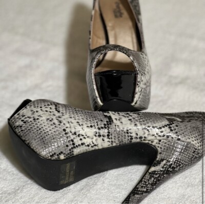 Charlotte Russe Size 7.5 Black Textured SNAKE SKIN LiKE Surface Stiletto Pumps