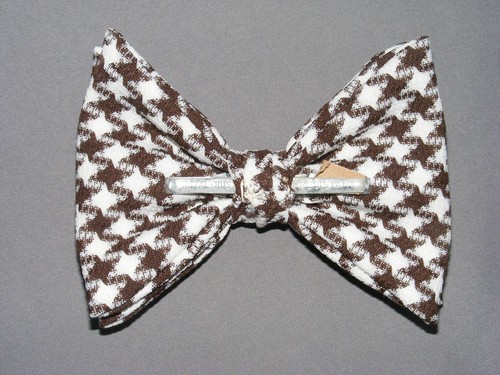70S BOW TIE WIDE LARGE SIZE BROWN WHITE HOUNDSTOOTH  5" X 4" DEADSTOCK ON CARD - Picture 6 of 9