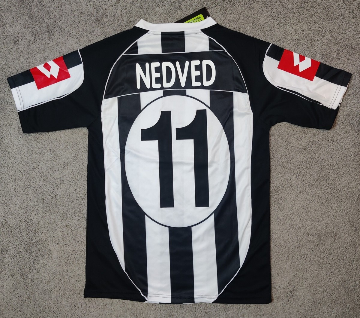 Juventus 2002/2003 Home Nedved #11 Retro Soccer Football Juventus 2002/2003 Home Nedved #11 Retro Soccer Football