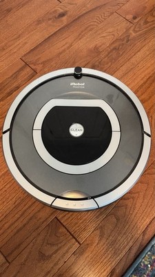 iRobot Roomba 780 - Black - Robotic Vacuum Cleaner - Includes Accessories