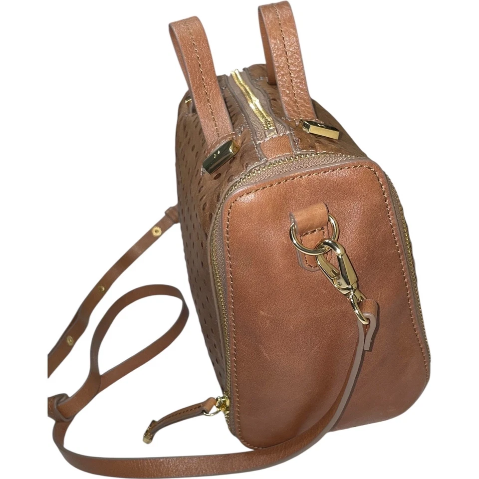 Bolso de hombro Halston Heritage de cuero marrón con patrón de avestruz Foto 4 de 4