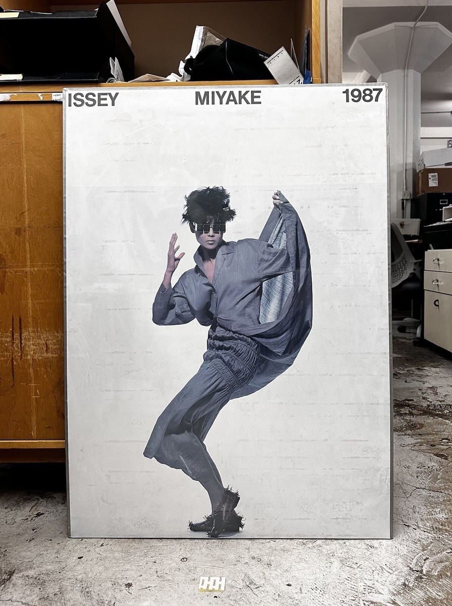 GW価格ISSEY MIYAKE イッセイミヤケ ポスター 1987 4枚セット Issey