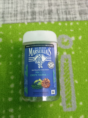 Le Petit Marseillais Extra Gentle Shower Gel Organic Pine & Marine Criste