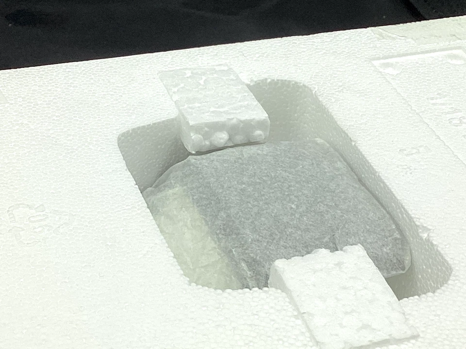 Kyosho 007s BMW Z8 "World is Not Enough Movie" escala 1:18 Inv. #0095 Foto 3 de 4