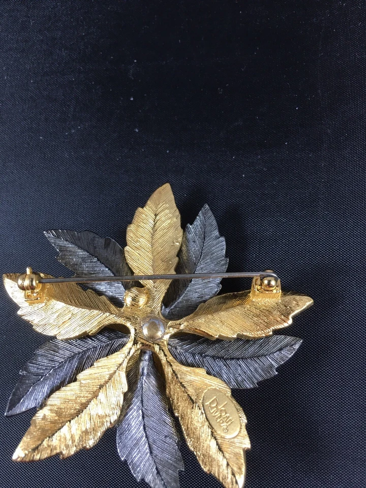 Broche/Pin Joan Rivers Escala Superior Gris Metálico y Cristal Color Dorado Foto 4 de 4