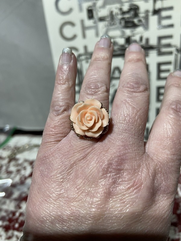 Ring, Gold Tone With Light Peach Rose Size 8.