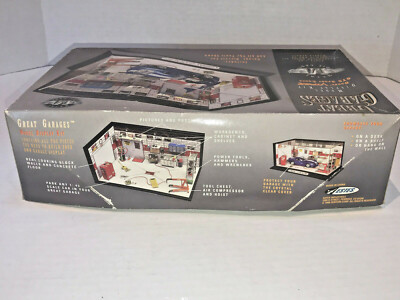 Great Garages Dodge Viper GTS Sport Coupe 1:43 Die Cast Model Kit