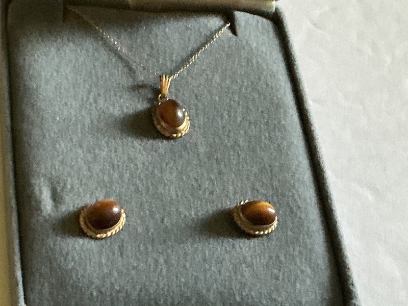 Carla 14k Yellow Gold Tiger Eye Pendant & Earring Set