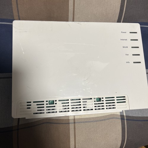 AVM FRITZ!Box 7582 Ohne Netzteil