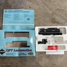HO Scale Proto 2000 23247 IC Illinois Central GP7 Diesel Locomotive #8909