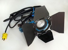 ARRI 300W Plus Tungsten Fresnel 120-240 VAC Light -Barn Doors and Working Lamp