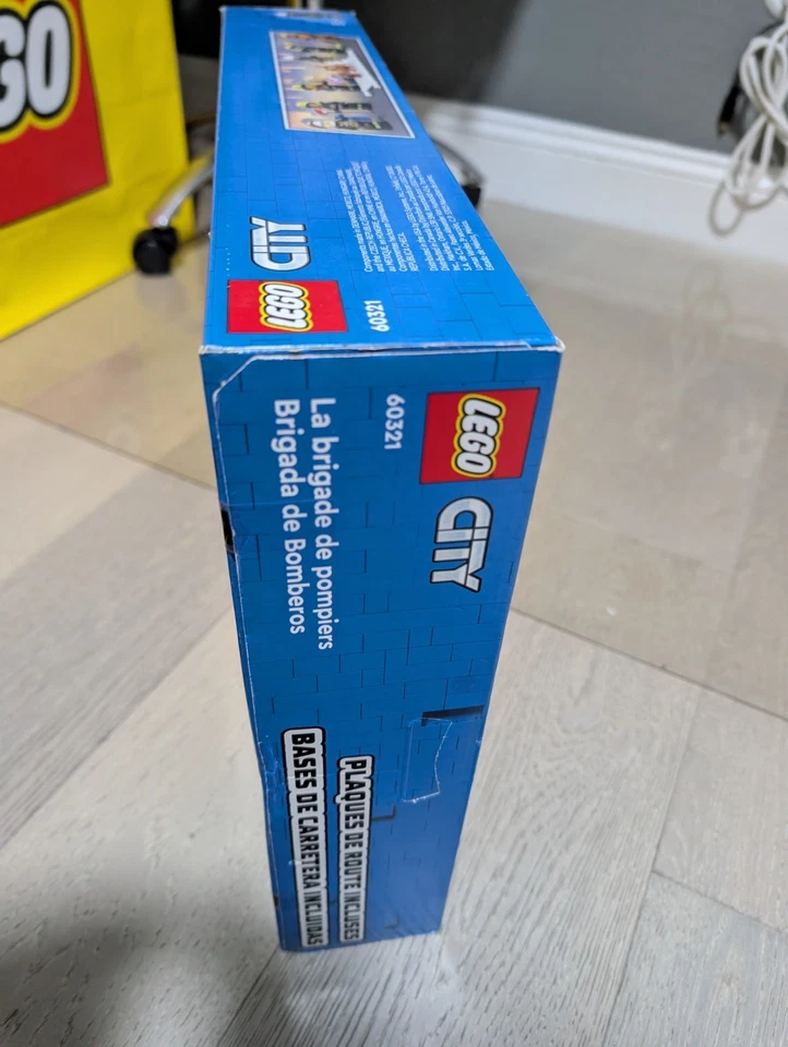 LEGO CITY 60321: Fire Brigade New/Sealed/Retired  - Image 3 of 4