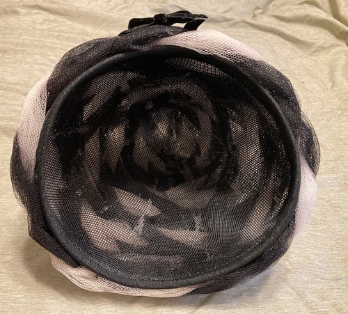 Fabulous Shabby Chic Young & Quinlan Department Store Ladies Bee Hive Style Hat - Picture 6 of 12
