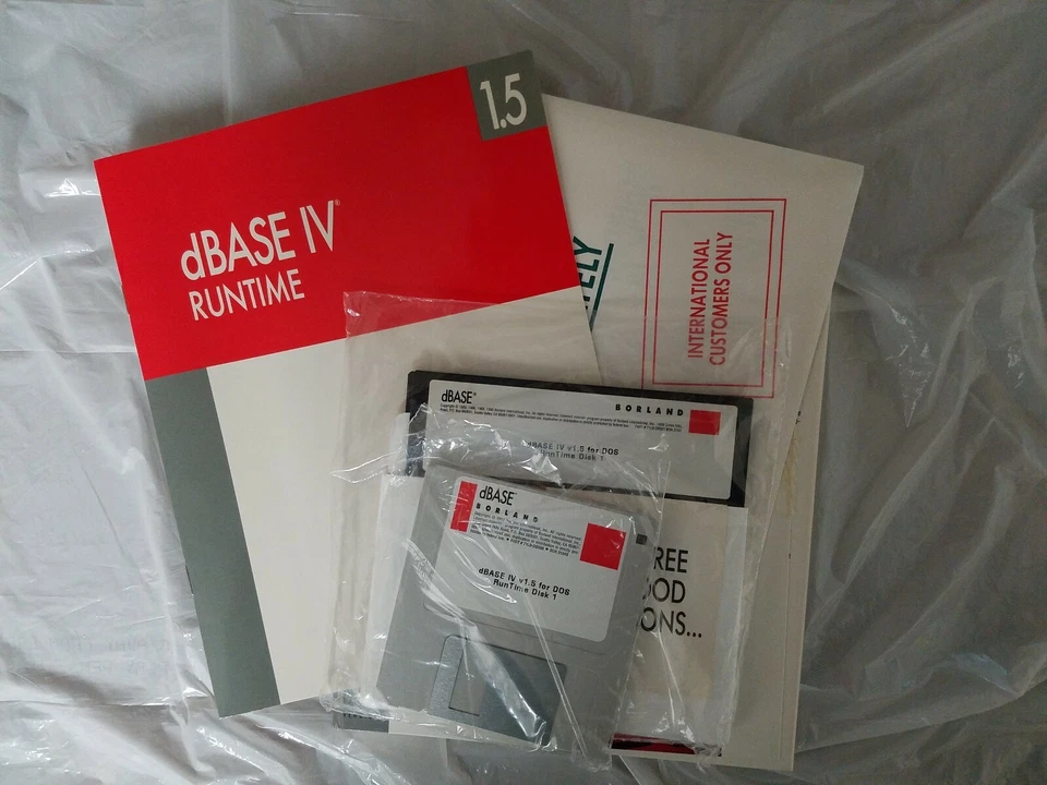 Borland dBase IV 1.5 LAN PACK, Runtime, & 4 Reference Books (New) - Image 4 of 4