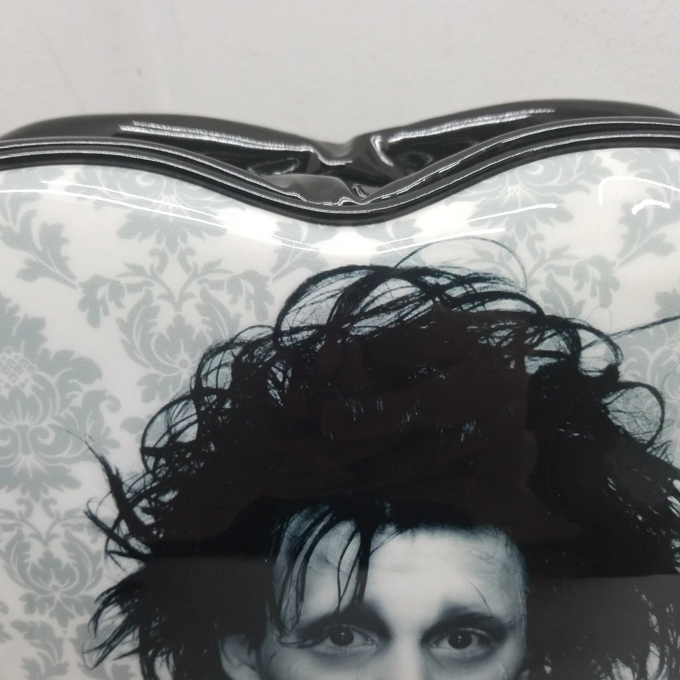 Rock Rebel Edward Scissor Hands Heart Shaped Shoulder Crossbody Bag - Image 2 of 4