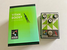 Pédale d'effets Maestro Titan Boost pour guitare par Gibson True Bypass en boîte