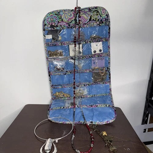 15+ Pieces Of Vintage Costume Jewelry:Necklaces, Earrings, Bracelets W/JWLRY BAG