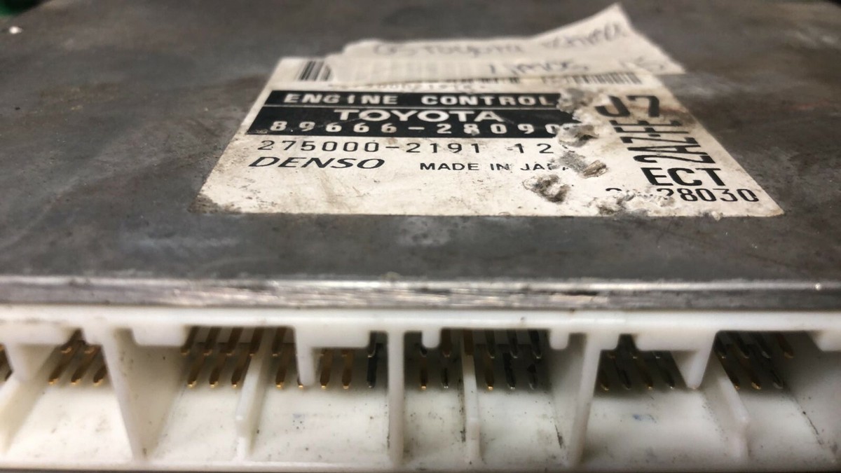 あーしぁ Toyota ESTIMA ACR 30 W Engine Control Unit ECU JDM 2 AZ FE